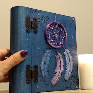 Traumfänger Box, Buch der Träume, Buch der Schatten, Federn Geschenkbox, Traumfänger Dekor, Bücherbox aus Holz, Aufbewahrungsbox für Bücher, Erinnerungsbox