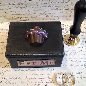 Alice in Wonderland, Eat me ring box, Alice ring box, Alice trinket box, Alice Tea Party, Eat me decor, Wedding ring box, Alice decor,