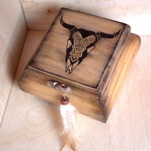 Bull skull box Indians box Pagan box Keepsake box Trinket box Box for him Wedding gift Skull Decor Bull skeleton box South west decor Home