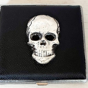 Skull cigarette case, Goth cigarette case, Black cigarette case, Goth Skull decor, Spooky cigarete case, Goth Victorian case, Vampire case image 2