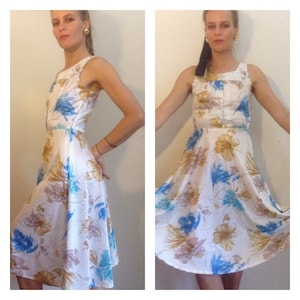 Vintage 70s Floral Picnic Day Dress // Paint Stroke Floral Print // Size Small // Feminine // Tea Dress // Size Small // Summer Dress // VTG