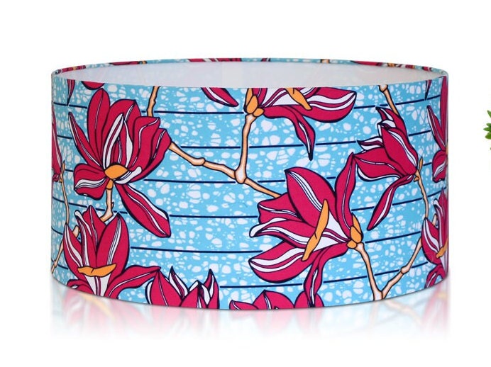 Abat-Jour ou Suspension Motif Fleur Bleu et Rose en Imprimé Wax Lustre Plafonnier Cylindrique Idée C