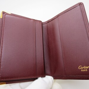 Cartera AUTHENTIC CARTIER CC en piel de borgoña exclusiva con caja roja Cartier y certificado de autenticidad imagen 5