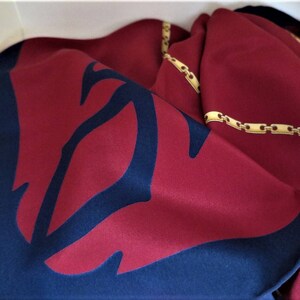 CARTIER SCARF, Modelo "C Monograma", Pañuelo 100% Seda, Made in France, Cartier Foulard Soie, Pañuelo Vintage, Seda de Lujo imagen 7