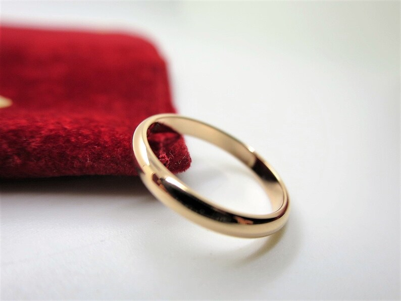 CARTIER WEDDING RING Size 5 in Rose (Pink) Gold 18kt and 2.5mm Wide includes Cartier Certificate of Authenticity