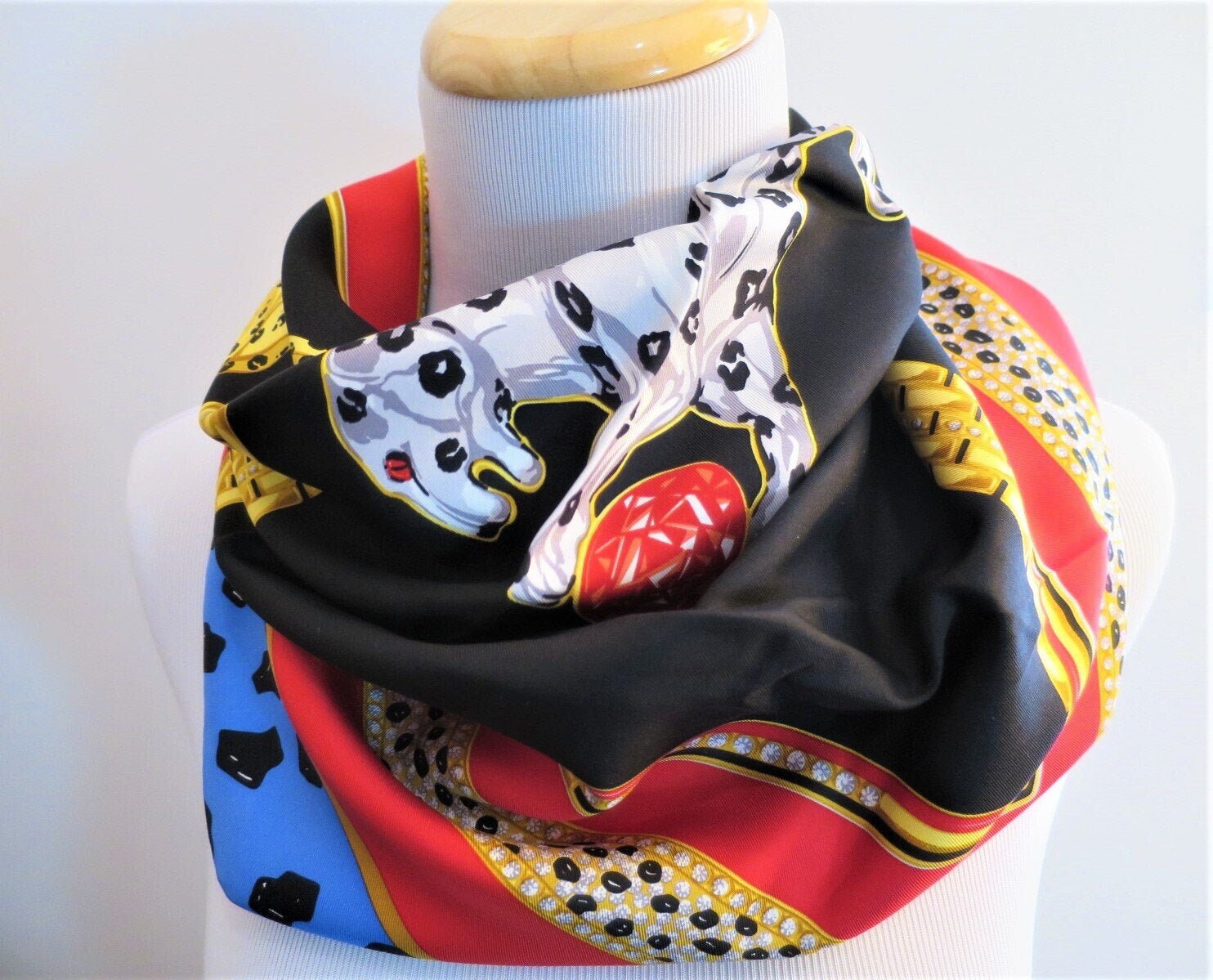 Vintage CARTIER Scarf in Fine Woven Italian Silk a Striking