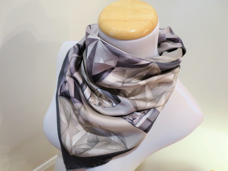 CARTIER SCARF, "Tank Ring" Motif, 100% Silk with Tag, Made in Italy, Vintage Scarf image 6