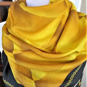 CARTIER SCARF, "Facets" Model, 100% Silk, Made in Italy, Cartier Foulard Soie, Vintage Scarf image 3