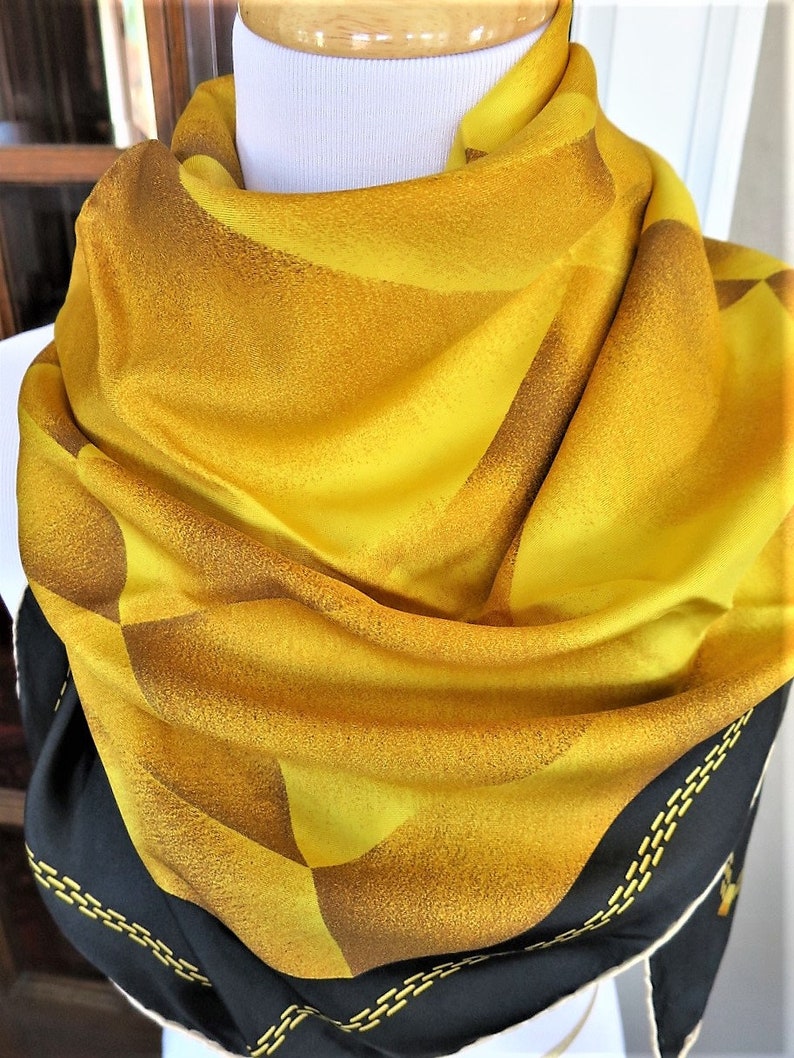 CARTIER SCARF, "Facets" Model, 100% Silk, Made in Italy, Cartier Foulard Soie, Vintage Scarf image 3