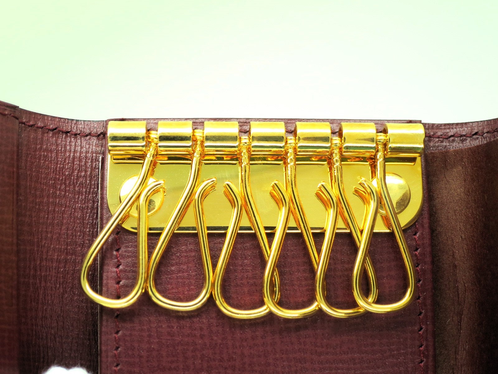 Classic CARTIER Key Case for 6 Keys in Burgundy Cowhide With