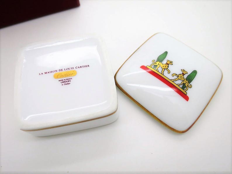 CARTIER PORCELAIN BOX, "Maison de Louis Cartier" Motif w 24kt Trim, Ring Dish for Vanity or Bedside, Cartier Box, Limoges, Cartier Jewelry image 3