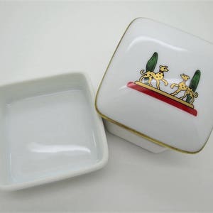CARTIER PORCELAIN BOX, "Maison de Louis Cartier" Motif w 24kt Trim, Ring Dish for Vanity or Bedside, Cartier Box, Limoges, Cartier Jewelry image 6