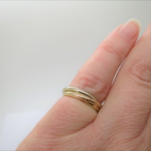 CARTIER XS Trinity Ring, 49 (4.75 to 5US), 18kt 3-Gold, Cartier Box & Certificate, Rings for Women, Stackable Rings, Bands, Gifts for Her image 4