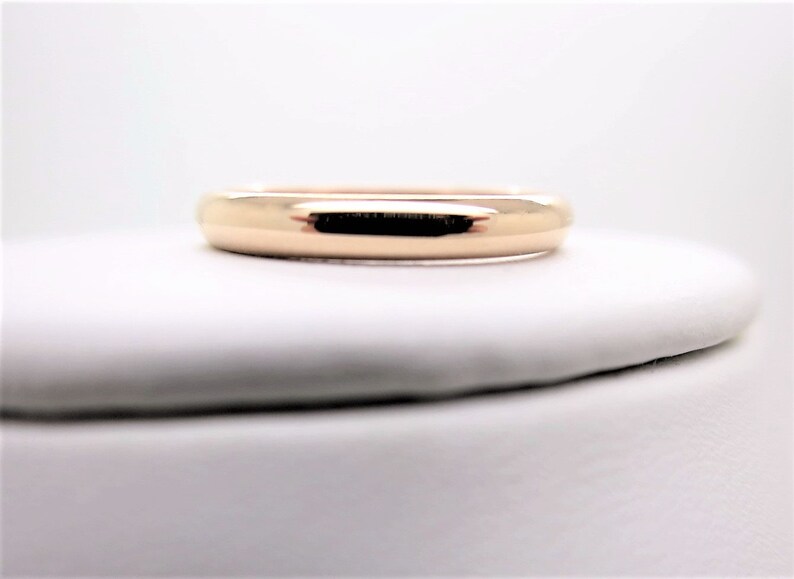 CARTIER WEDDING RING Size 5 in Rose (Pink) Gold 18kt and 2.5mm Wide includes Cartier Certificate of Authenticity
