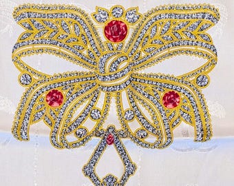 Vintage CARTIER Scarf for Women designed in Italian Silk Brocade with La Belle Époque motif in Pearl White and Ruby Red