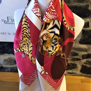 CARTIER SCARF, "Inde Mystérieuse" Tiger Decor, 100% Silk, Cartier Tag & Certificate, Cartier Foulard Soie, Vintage Scarf, Cartier Panther image 9