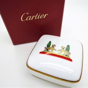 CARTIER PORCELAIN BOX, "Maison de Louis Cartier" Motif w 24kt Trim, Ring Dish for Vanity or Bedside, Cartier Box, Limoges, Cartier Jewelry image 2