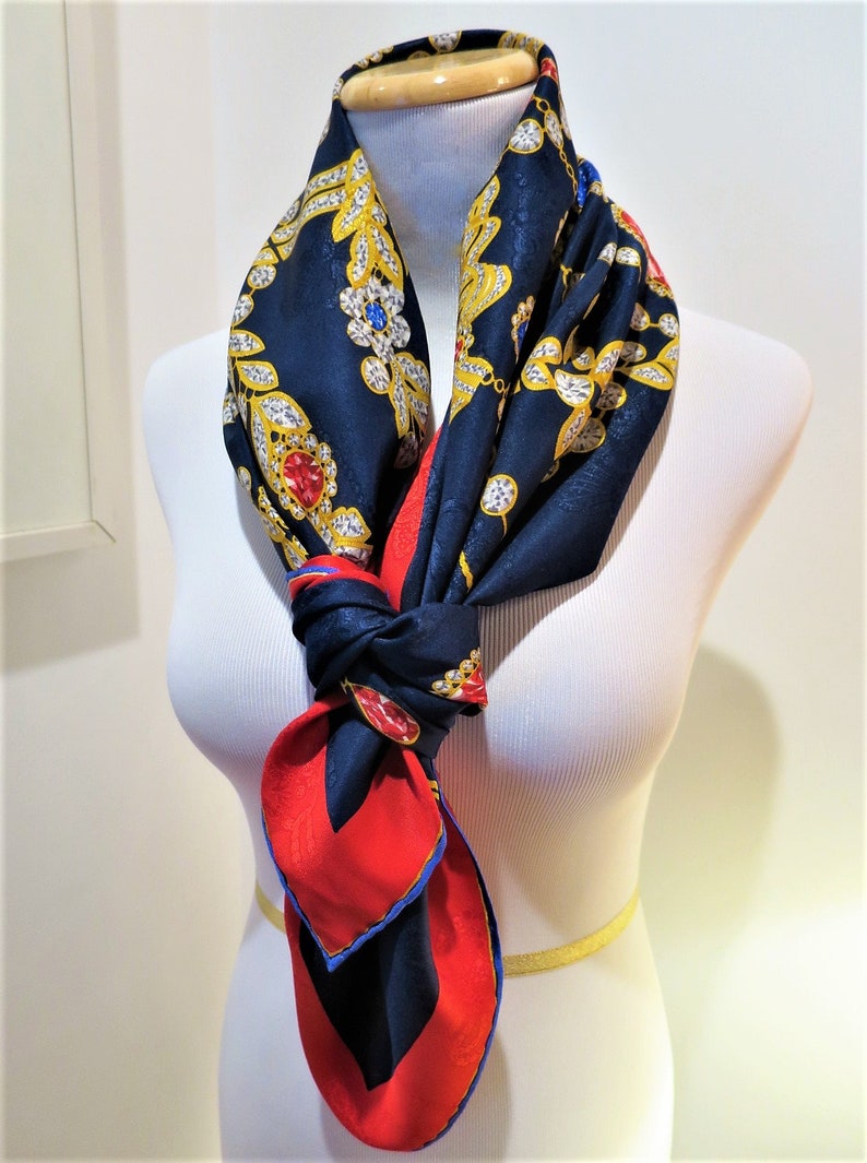 CARTIER SCARF, "Patiala" Edition, 100% Silk w Cartier Tag & Box, Made in France, Cartier Foulard Soie, Vintage Scarf 画像 6
