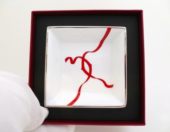 AUTHENTIC CARTIER Mini Tray in Entrelaces De Cartier Red Ribbon Motif Ring Dish W Original Cartier Box French Porcelain Platinum Trim Etsy