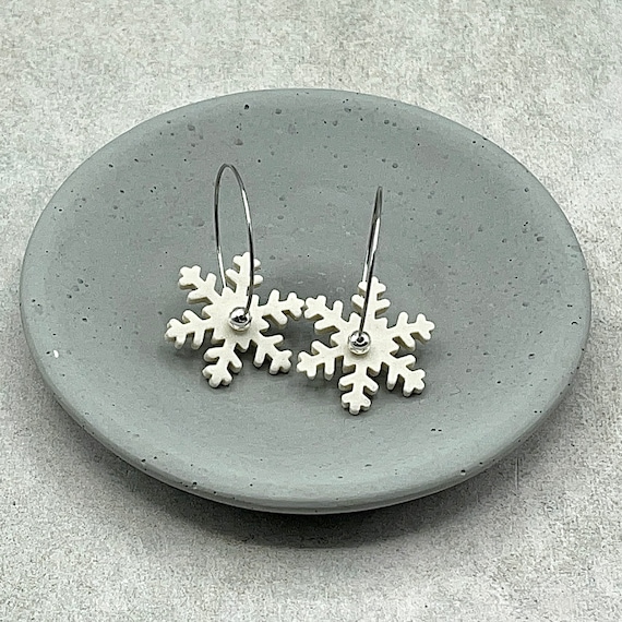 White Snowflake Earring. Ceramic.