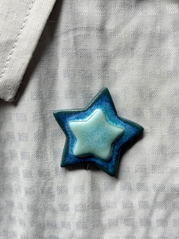 Star Brooch Pin