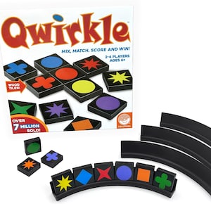 Qwirkle ボードゲーム タイルホルダーセット x4 プレイヤーラック カーブ型 箱入り