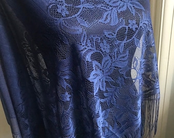 Châle écharpe écharpes wrap Fichu fleur bleu marine dentelle crochet effet mosaïque fête de mariage anniversaire cadeau d'anniversaire