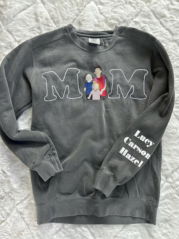 Personalized Outline Portrait Sweatshirt from Photo | Custom EST Gift for Mom, Dad, Gigi, Auntie | Embroidered Crewneck Keepsake