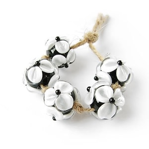 Handmade Glass Bead Set: 10 Lampwork Beads (Black & White) – Bijou