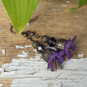 Lilac Lucite Earrings, Flower dangle Earrings, Brass Jewelry, Vintage style, Victorian Style Earrings, Beadwork, Boho chick