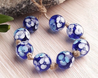 Made to Order 8pcs 13 mm Blue lampwork beads with light blue flowers, Handmade glass beads set, Summer Floral sphere beads craft bracelet