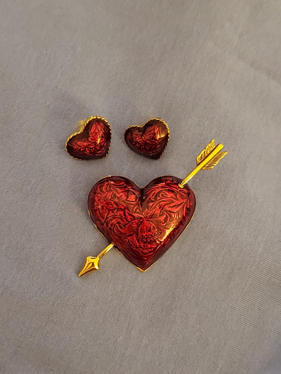 Avon puffed red heart brooch/pin and earrings - image 2