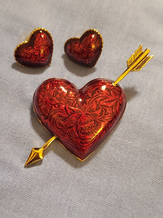 Avon puffed red heart brooch/pin and earrings - image 1