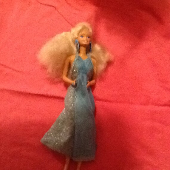 walk lively barbie