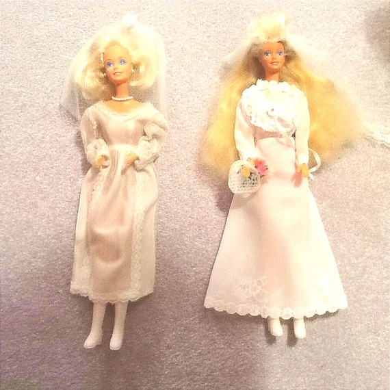 vintage barbie doll wedding dress & Beautiful Homemade Off-White With Stand Share her sparkling necklace VINTAGE 1991 DREAM BRIDE WEDDING