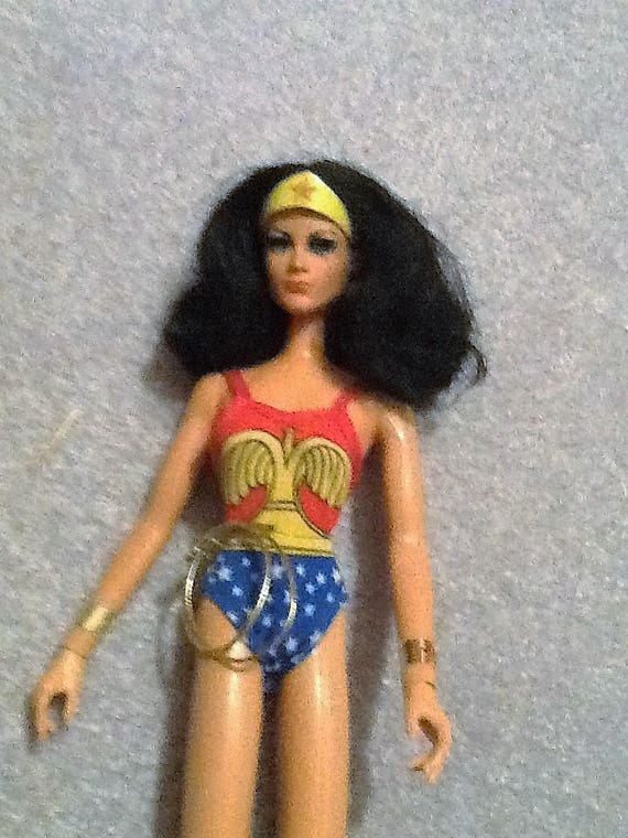 1976 mego wonder woman doll