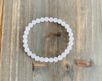 White Stone Bracelet, White Bead Bracelet, Jade Bead Bracelet, Beaded Bracelet, Womens Bead Bracelet, White Stretch Bracelet