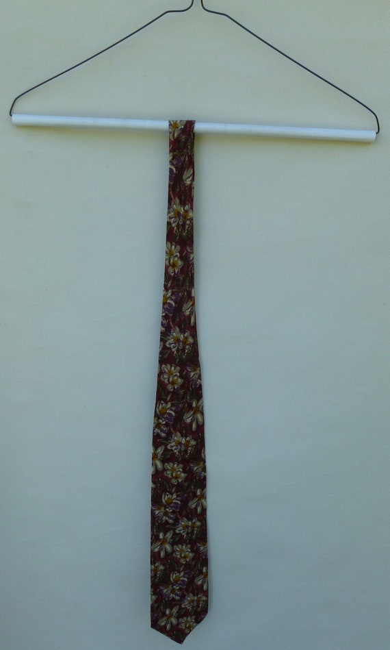 Vintage Burgundy Floral Silk Men's Necktie, Ungar… - image 2