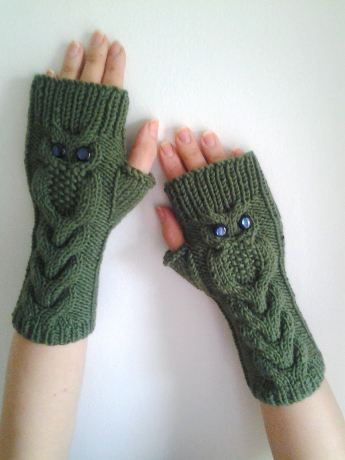 Green Owl Hand-Knitted Fingerless Gloves/Winter Accessories /Gifts İdeas / Gifts for women/WORLDACC