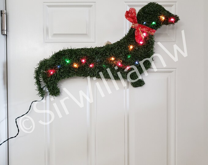 Illuminated Dachshund Wreath 20 Mini Lights Dog Christmas Puppy Xmas