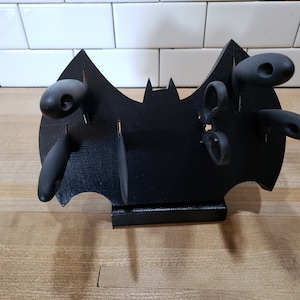 Bat Kitchen Knife block Solid hardwood 5 Knifes & scissors included ( if purchased ) knife holder