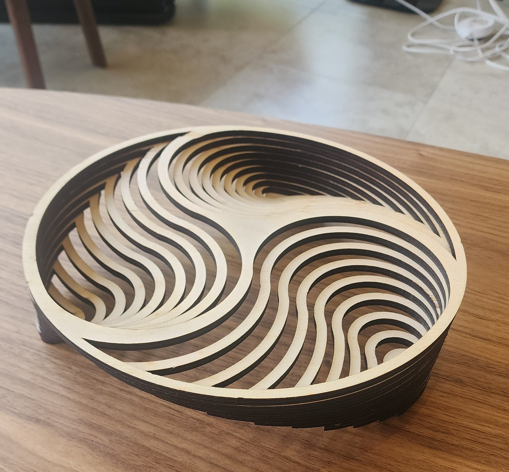 Drielobbig ying-yang gestapeld mandontwerp, ontwerpbestand.  Laserontwerpbestanden.  Glowforge, Xtool of andere laser. SVG-, pdf- en dxf-indelingen