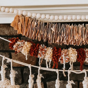 POM POM Garland, Orange & Cream Pom Pom Garland, Uncut Pom Pom Garland, Home Decor Garland, Wedding Garland
