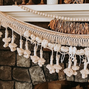 POM POM Garland