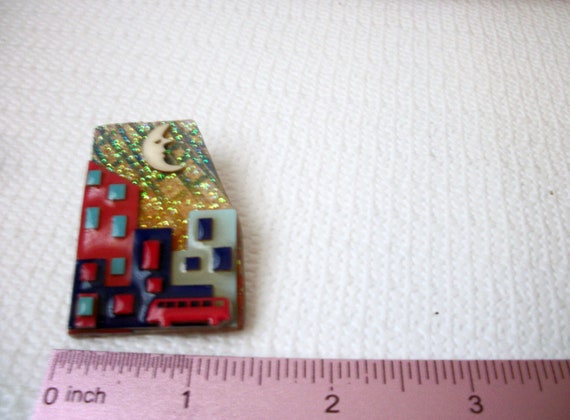 Pretty Vintage Lucinda House Pins, Red Bus In The… - image 3