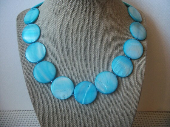 Chunky Retro Blue Dyed Shell Necklace 72017  - image 1