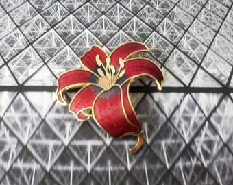 Vintage Brooch Pin, Gold Tone Red Cloisonne 91017