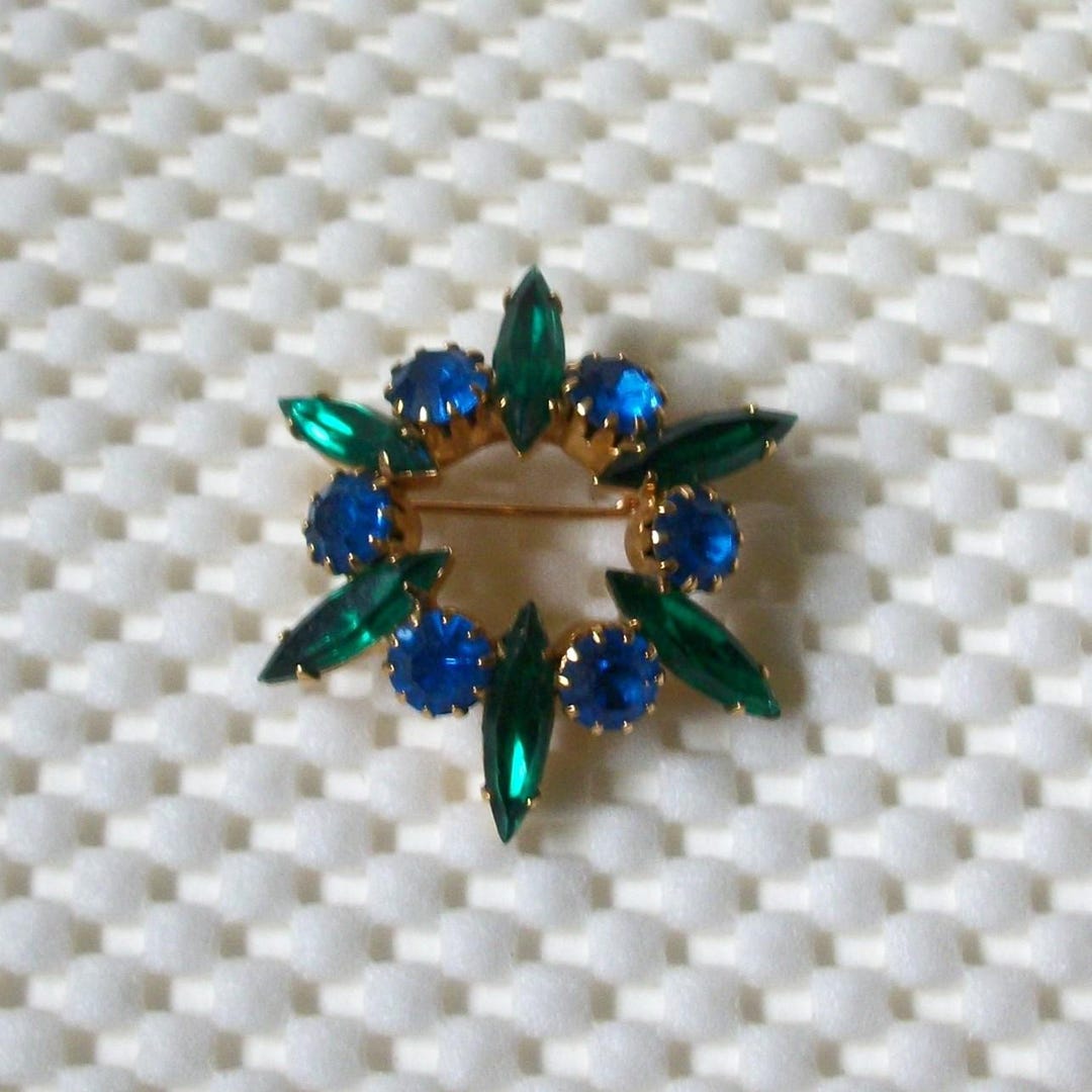 Emerald Shellback Pin Vintage Brooch Pin, Gorgeous Blue Emerald Green Crystals Prong Set Gold ...