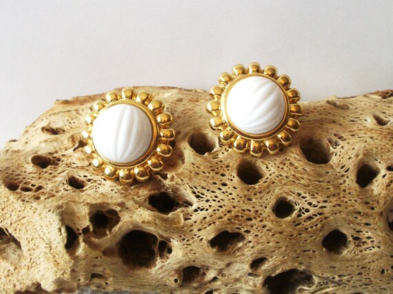 Monet stamped jewelry outlet