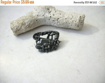 ON SALE Vintage Birds & Blooms Limited Edition Metal Pin 32017